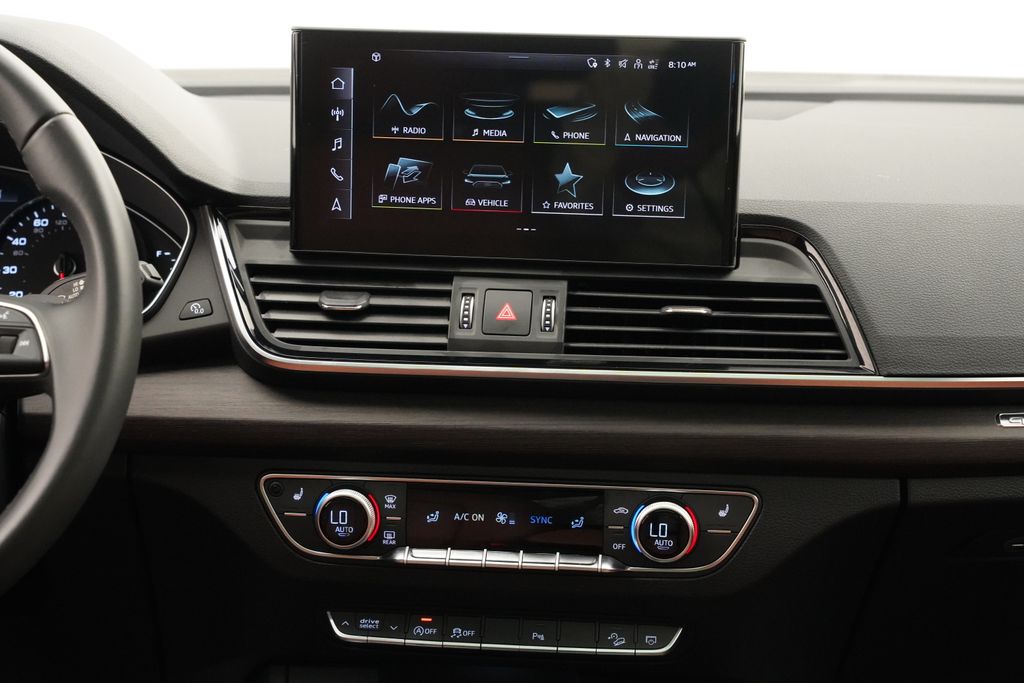 Thumbnail: 2023 Audi Q5 - 11
