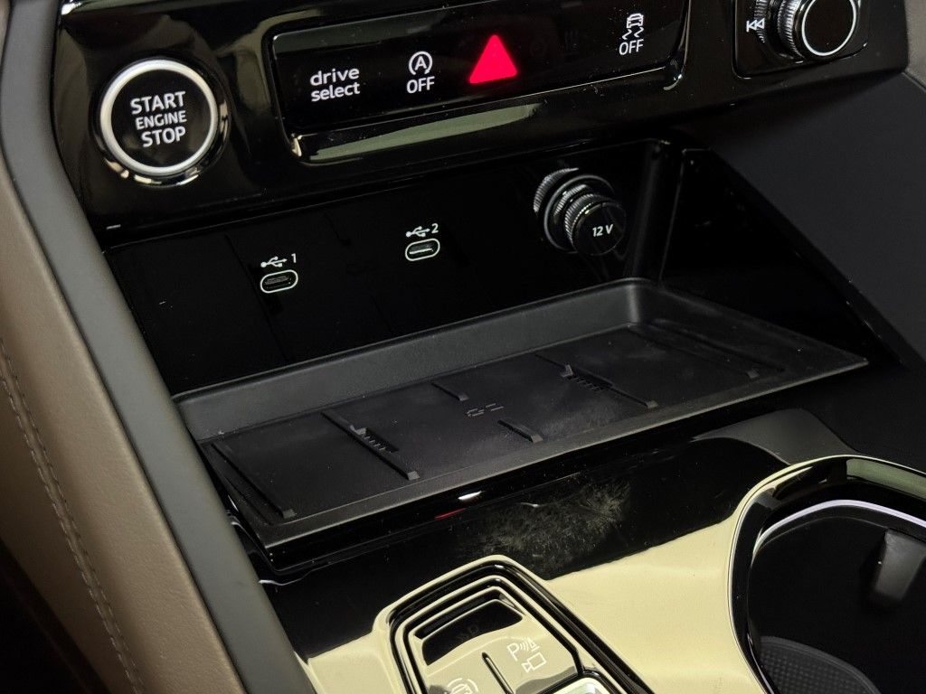 2025 Audi Q5  24