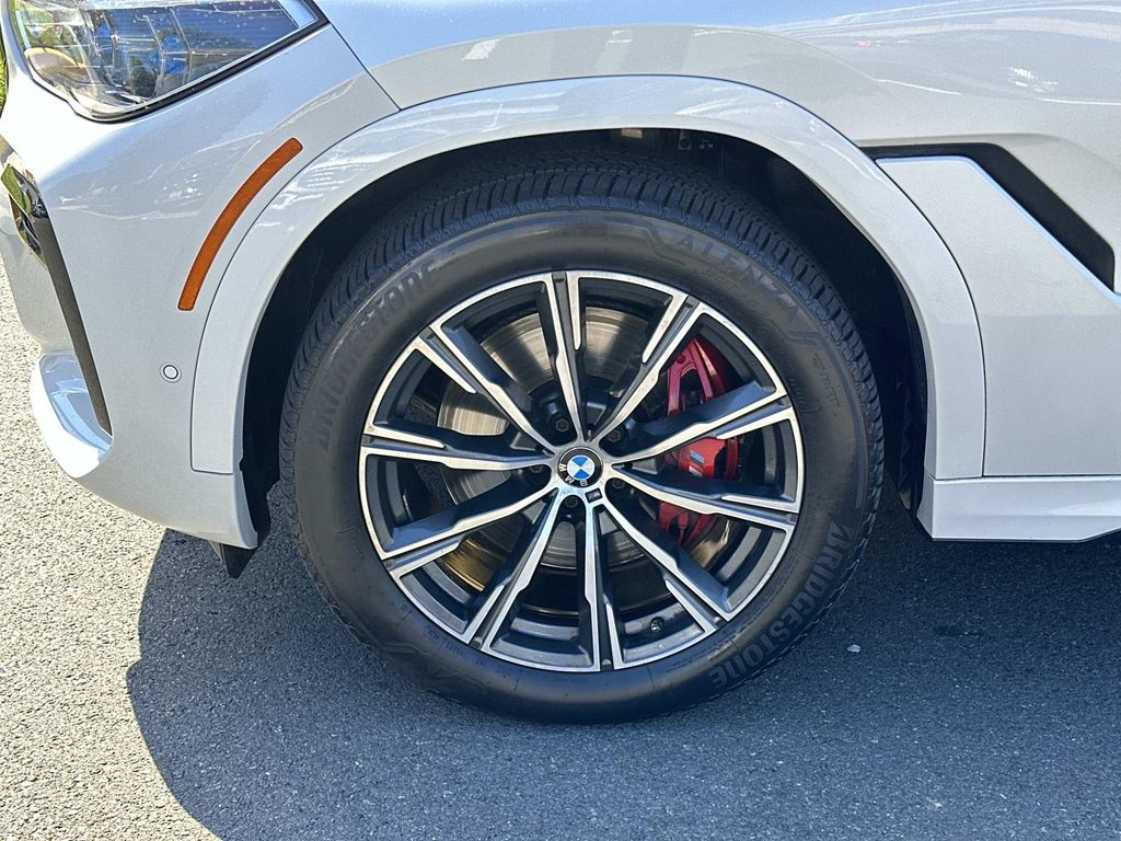 Thumbnail: 2023 BMW X6 - 14