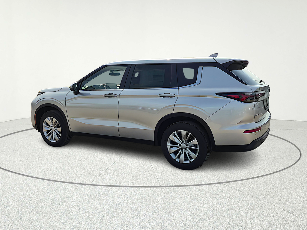 2026 Mitsubishi Outlander ES - 3