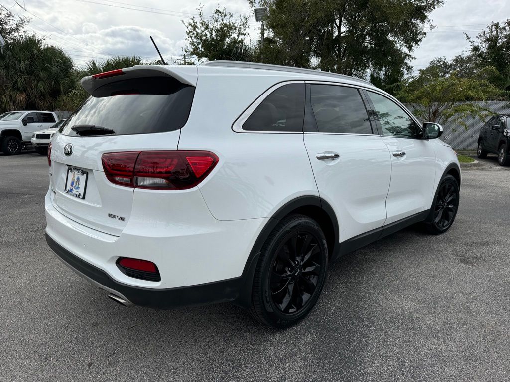 2020 Kia Sorento EX 8