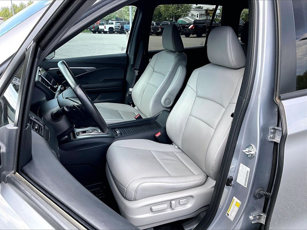 2023 Honda Passport — photo 10
