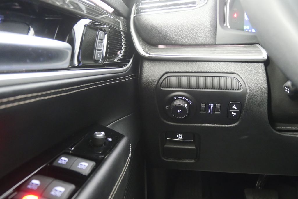 Thumbnail: 2022 Jeep Wagoneer - 20