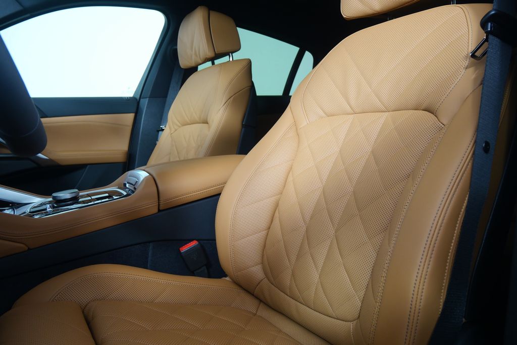 Thumbnail: 2026 BMW X6 - 11