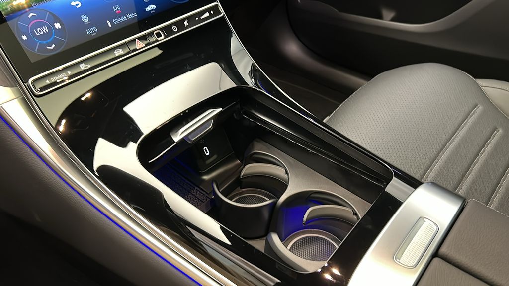 2025 Mercedes-Benz GLC 300 19