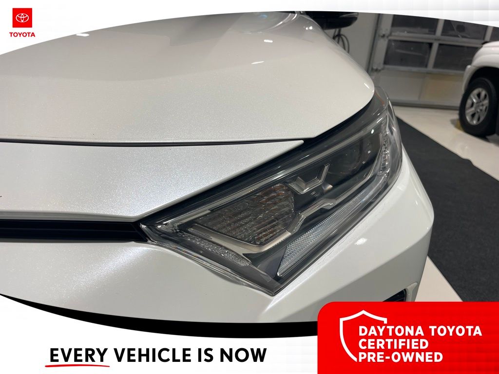 2021 Toyota RAV4 XSE - Photo 9