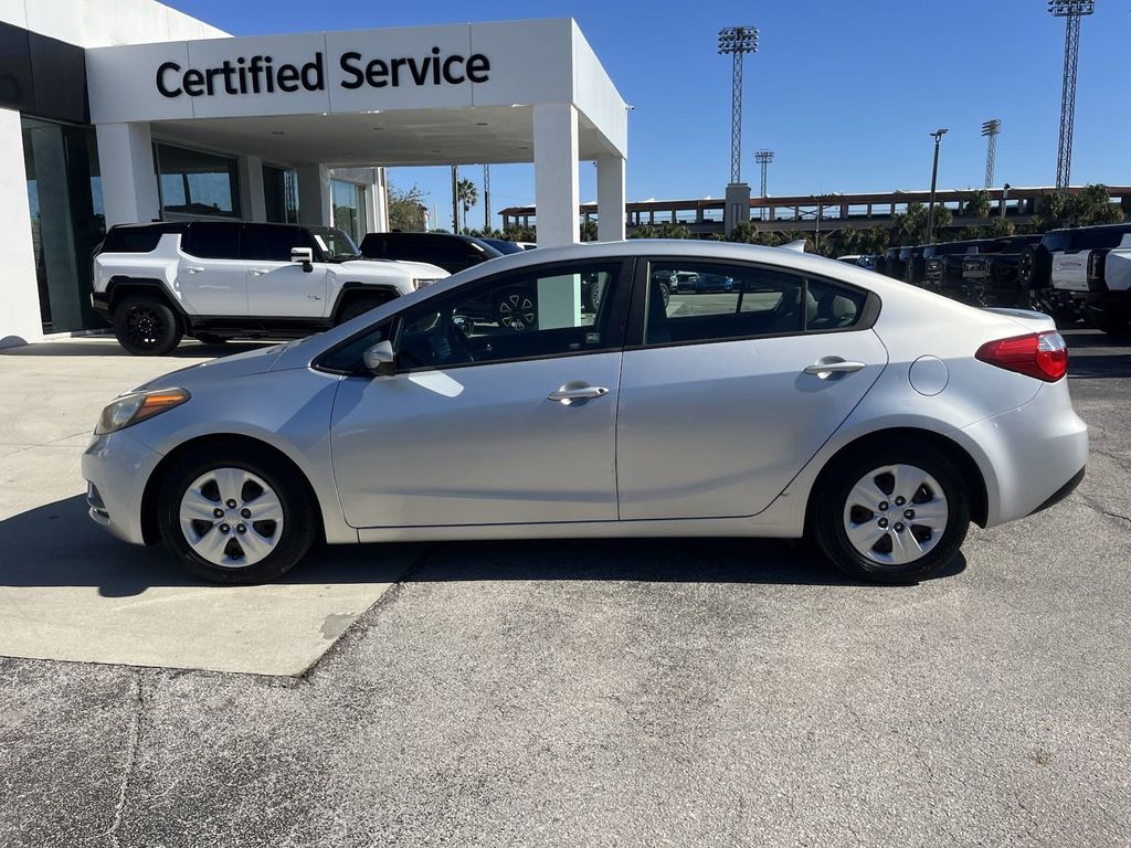 2015 Kia Forte LX 8