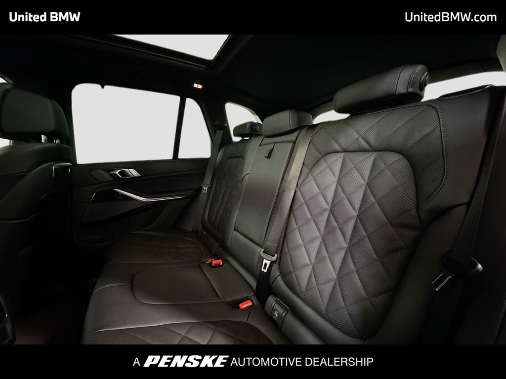 Thumbnail: 2026 BMW X5 - 13