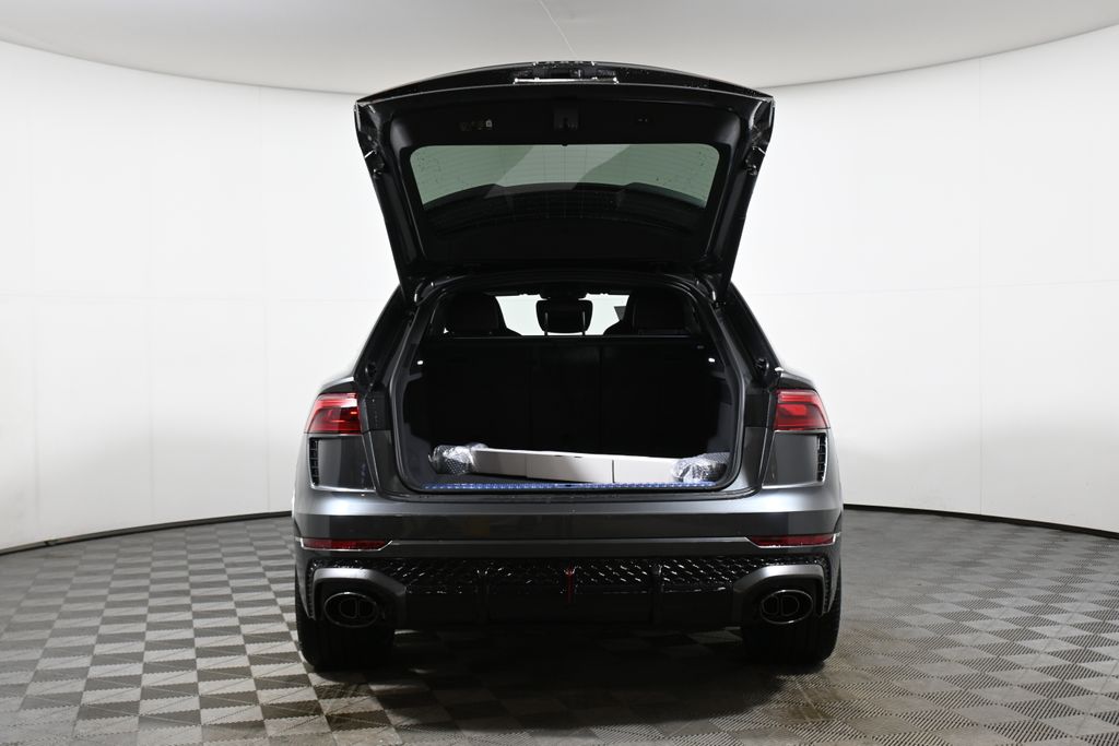 Thumbnail: 2026 Audi RS Q8 - 28
