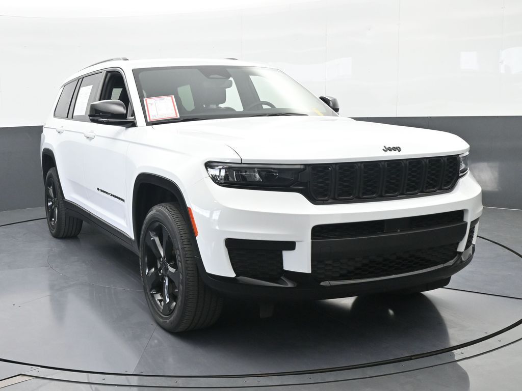 Used 2023 Bright White Clearcoat Jeep Altitude image 9