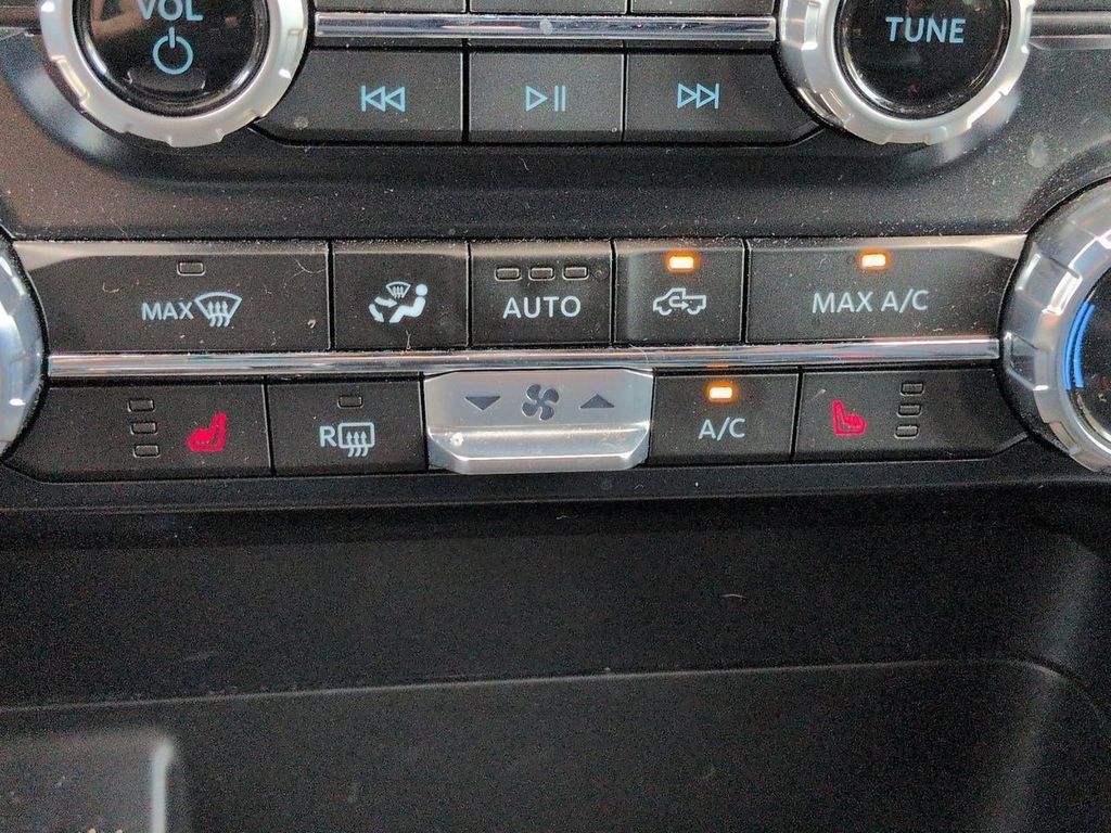 2023 Ford F-150 XLT - Photo 17