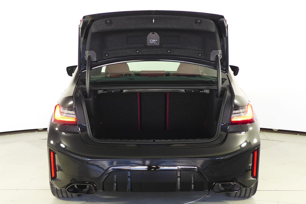 Thumbnail: 2024 BMW 3 Series - 10