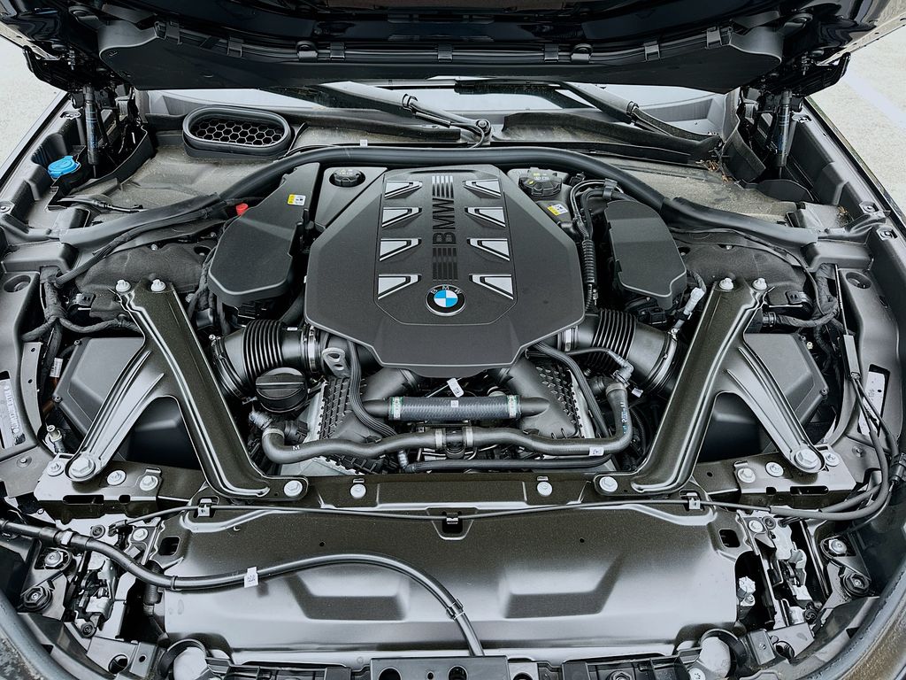 New 2026 Black BMW 760i xDrive image 32