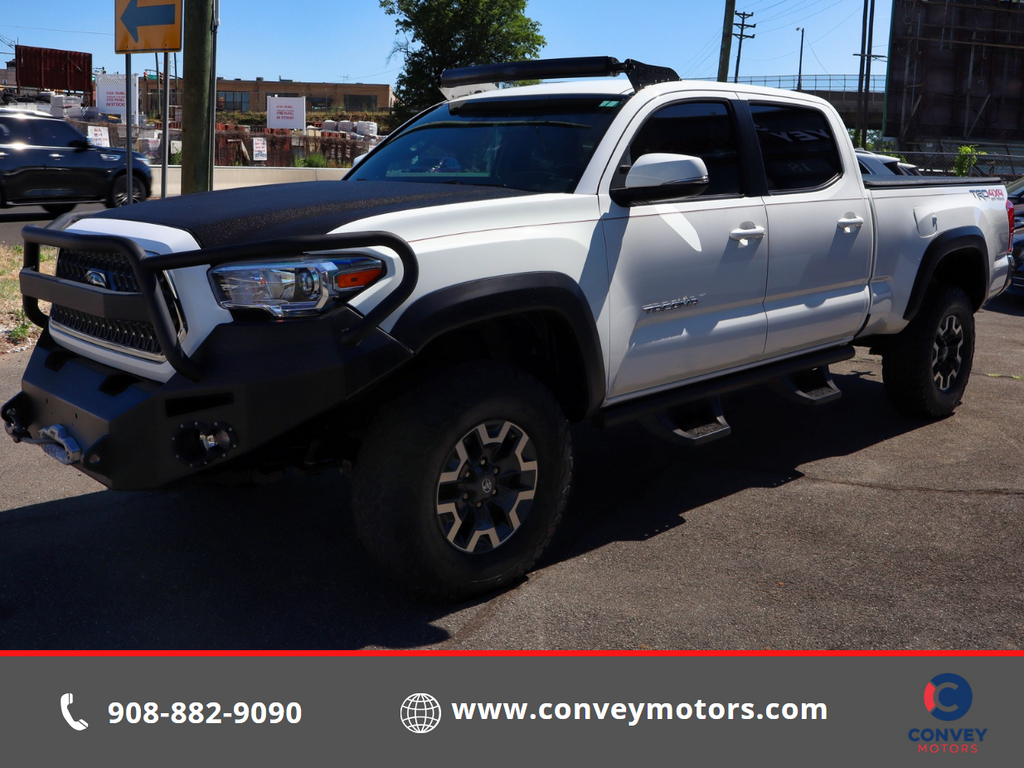 Super White 2018 Toyota Tacoma Pickup Truck Four-Wheel Drive 6-Speed Automatic