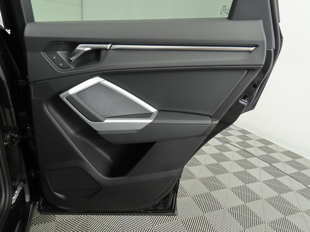 Thumbnail: 2025 Audi Q3 - 28