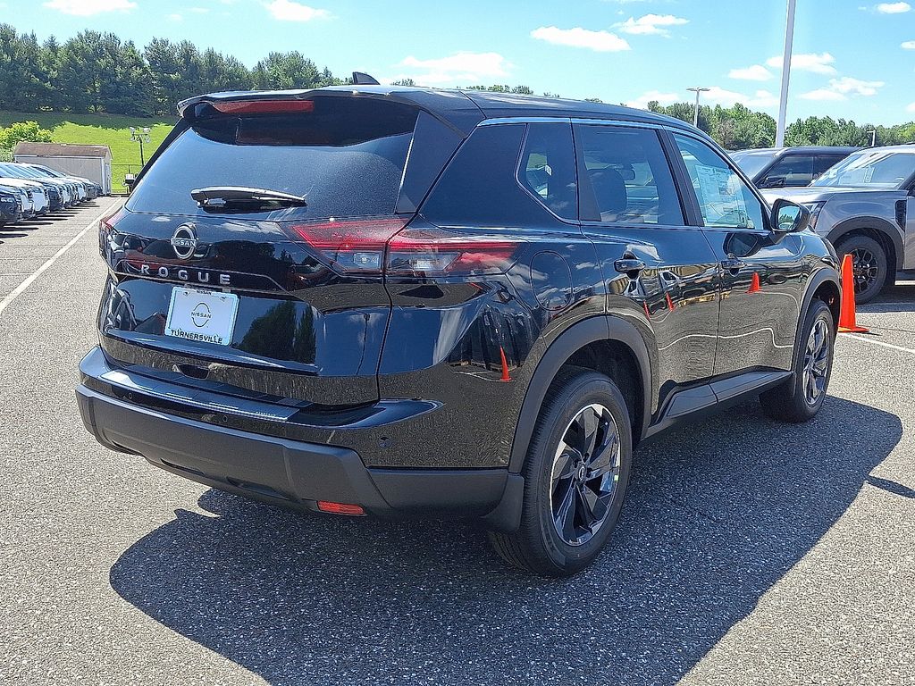 Thumbnail: 2025 Nissan Rogue - 4