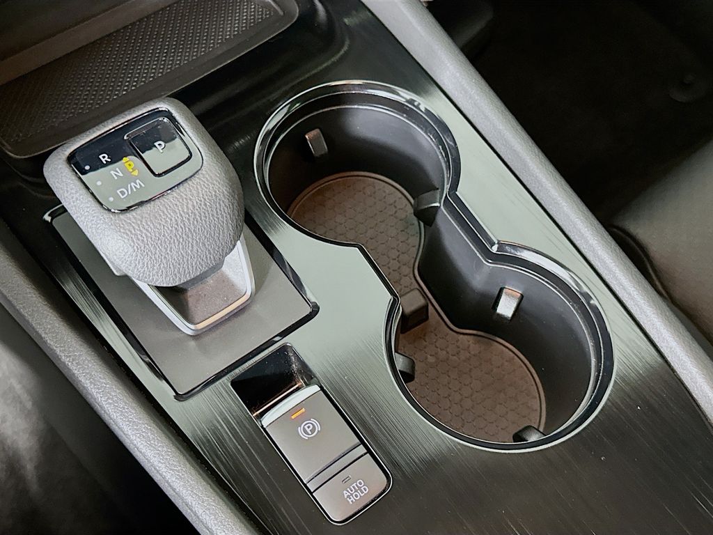 2023 Nissan Rogue SV 16