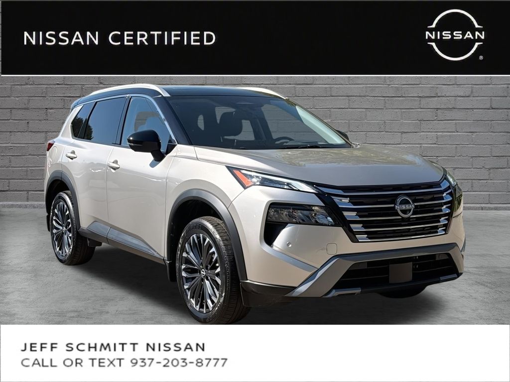Champagne Silver Metallic/Super Black 2025 Nissan Rogue SUV / Crossover All-Wheel Drive Continuously Variable Transmission