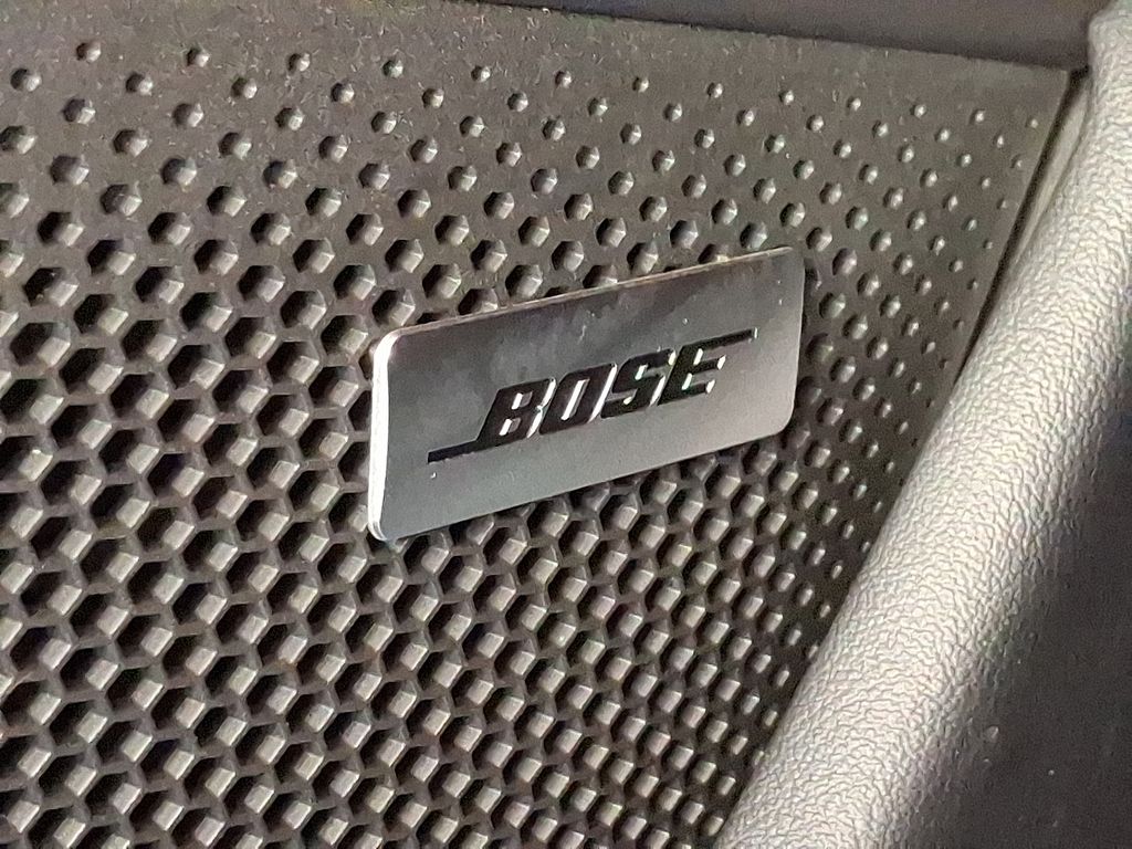 Thumbnail: 2023 Porsche Taycan - 26