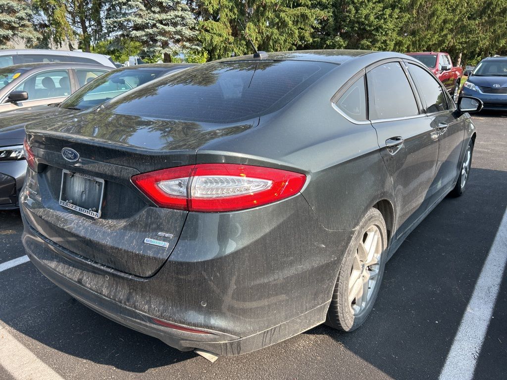 2016 Ford Fusion SE 3