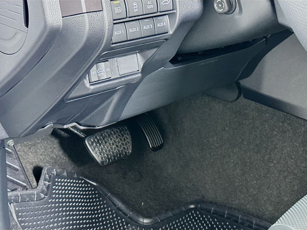 Thumbnail: 2025 Toyota 4Runner - 10