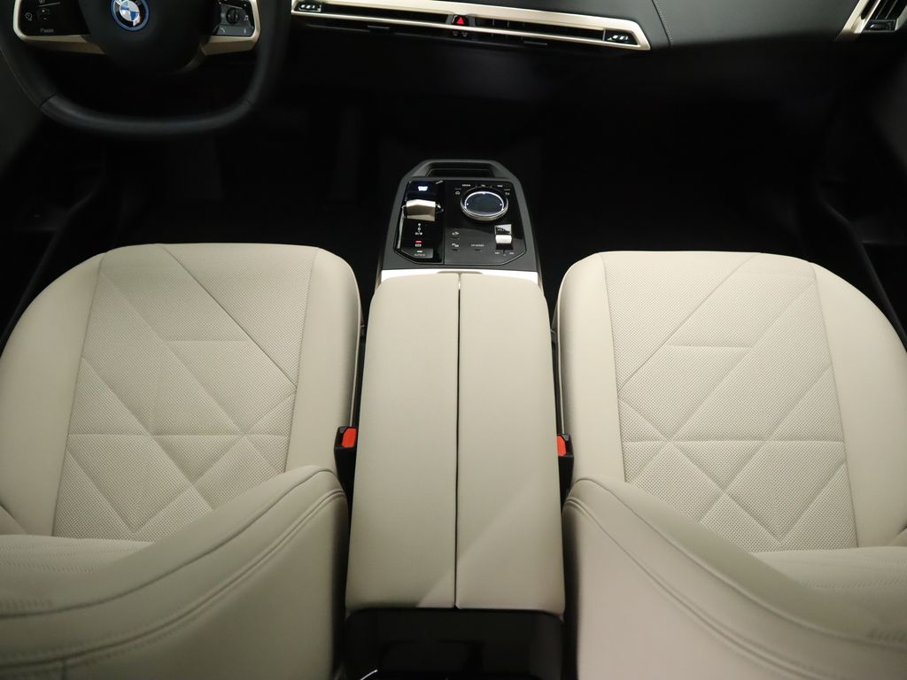 Thumbnail: 2025 BMW iX - 17