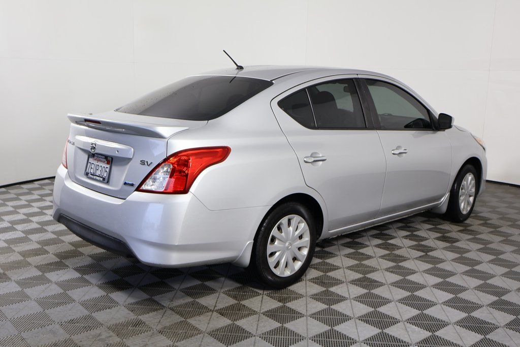 Thumbnail: 2015 Nissan Versa - 3