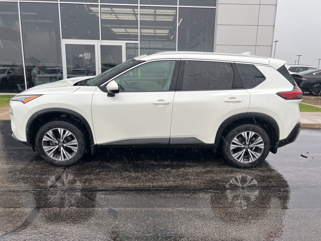 View vehicle photo 3