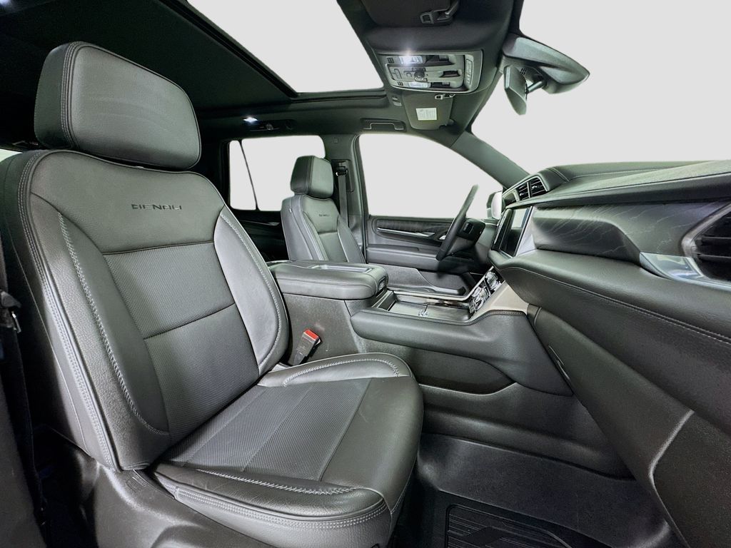 2022 GMC Yukon Denali photo