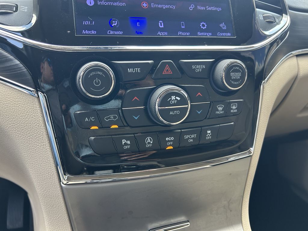 2021 Jeep Grand Cherokee Limited Gray at Mac Haik CDJR North Houston