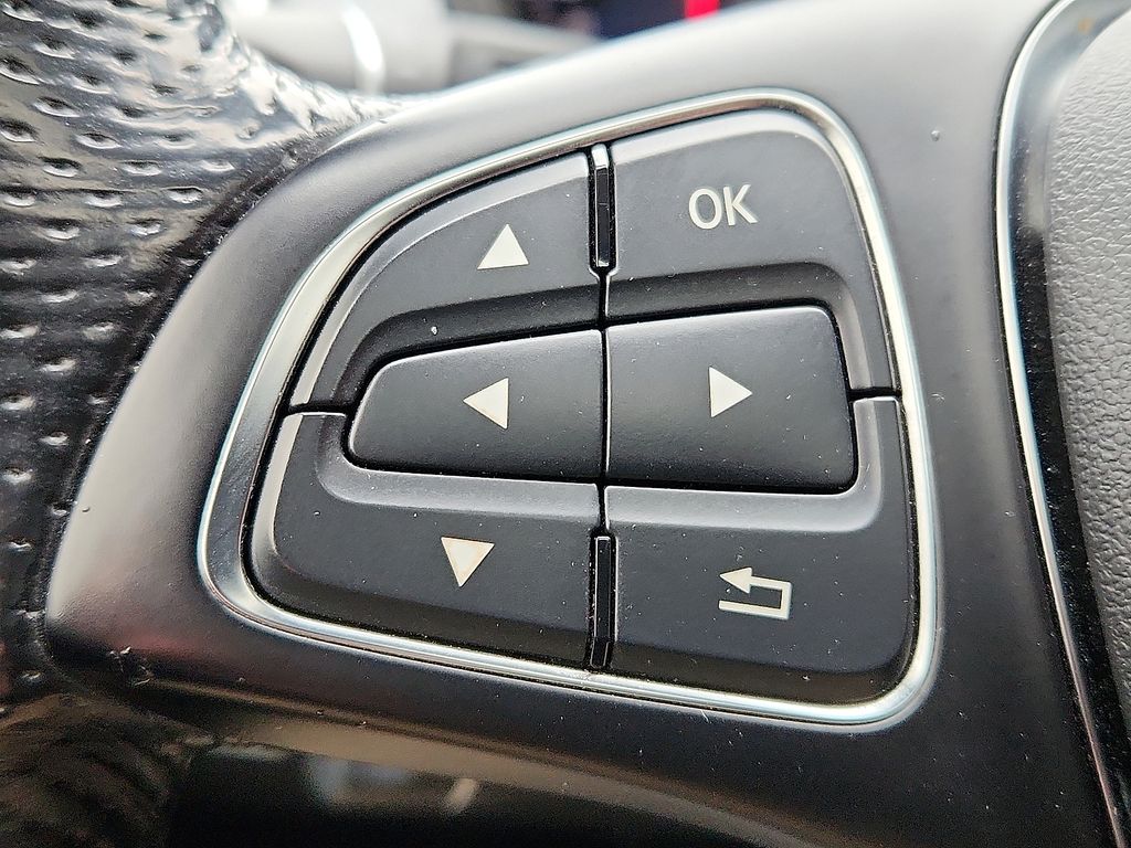 Thumbnail: 2018 Mercedes-Benz GLE - 23