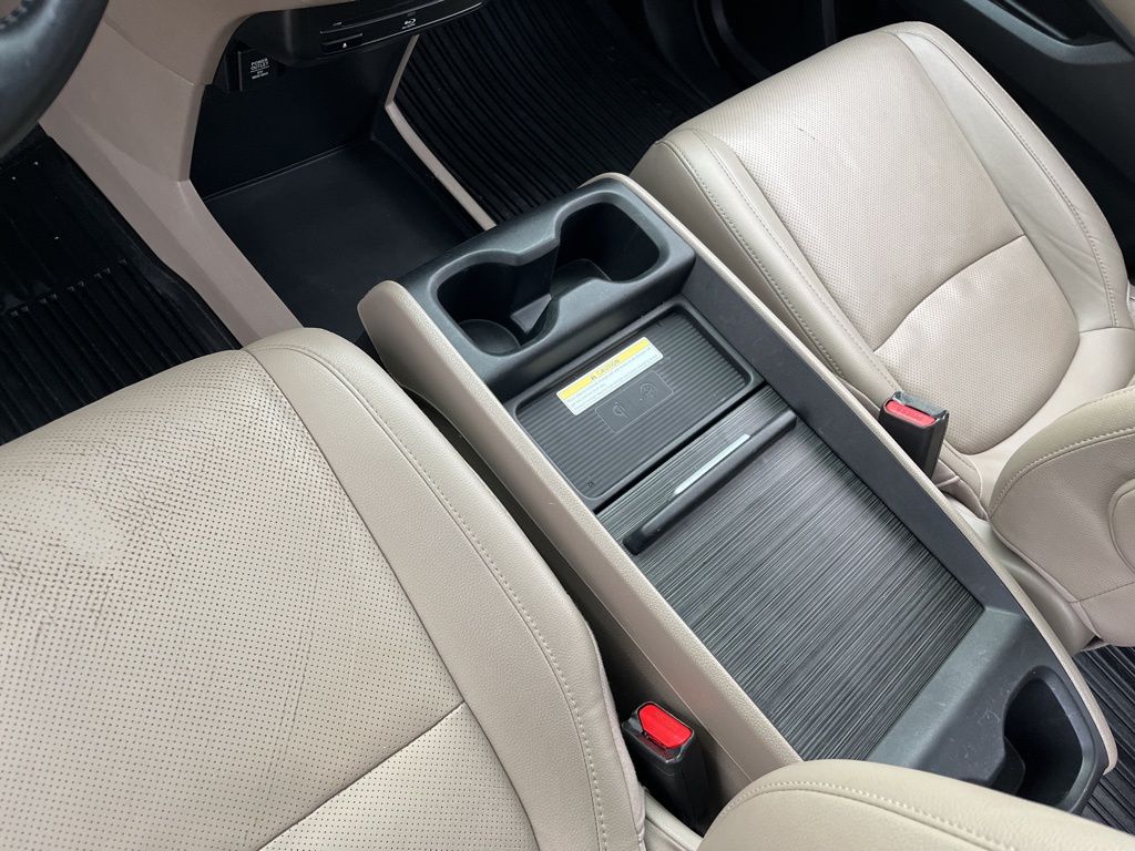 Thumbnail: 2018 Honda Odyssey - 21