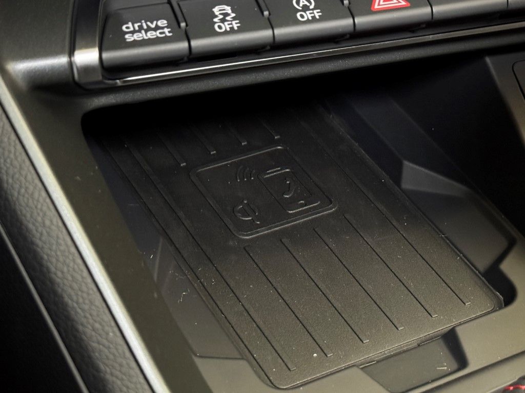 2025 Audi Q3  30