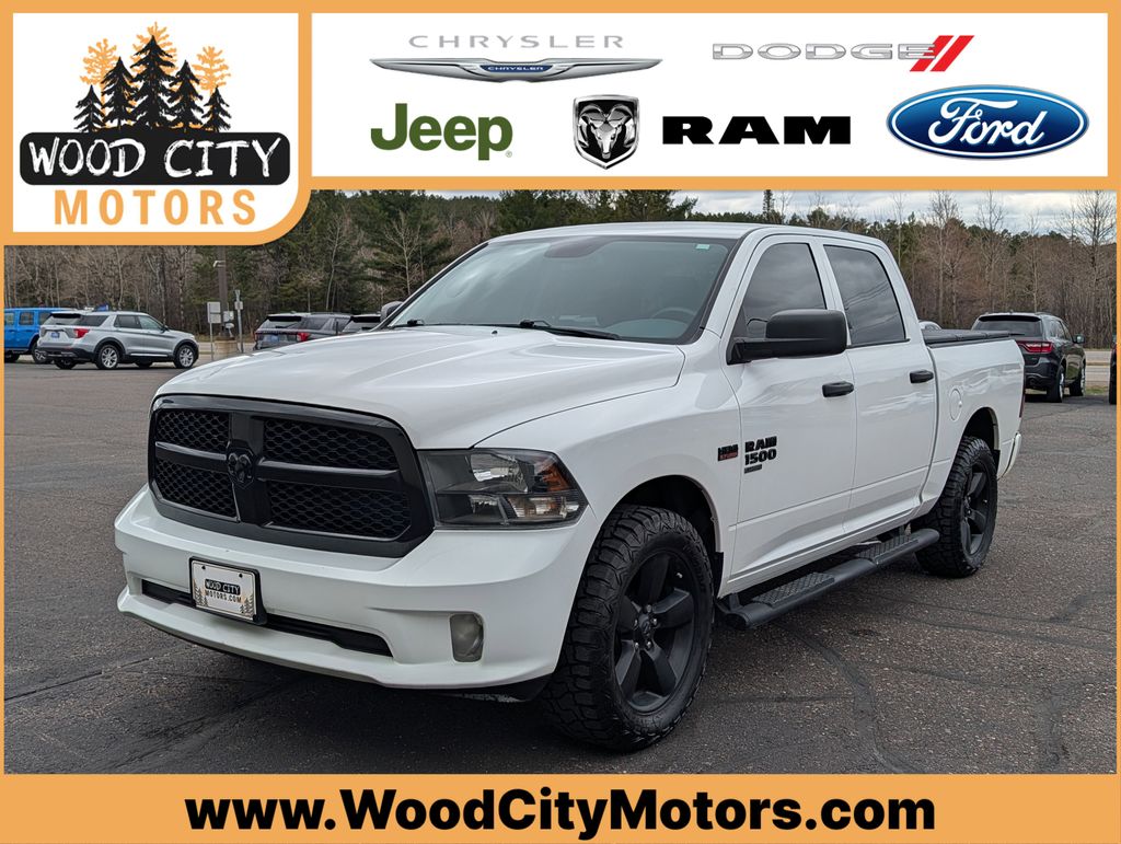2019 RAM 1500 Classic Express Crew Cab 4x4 5'7's photo