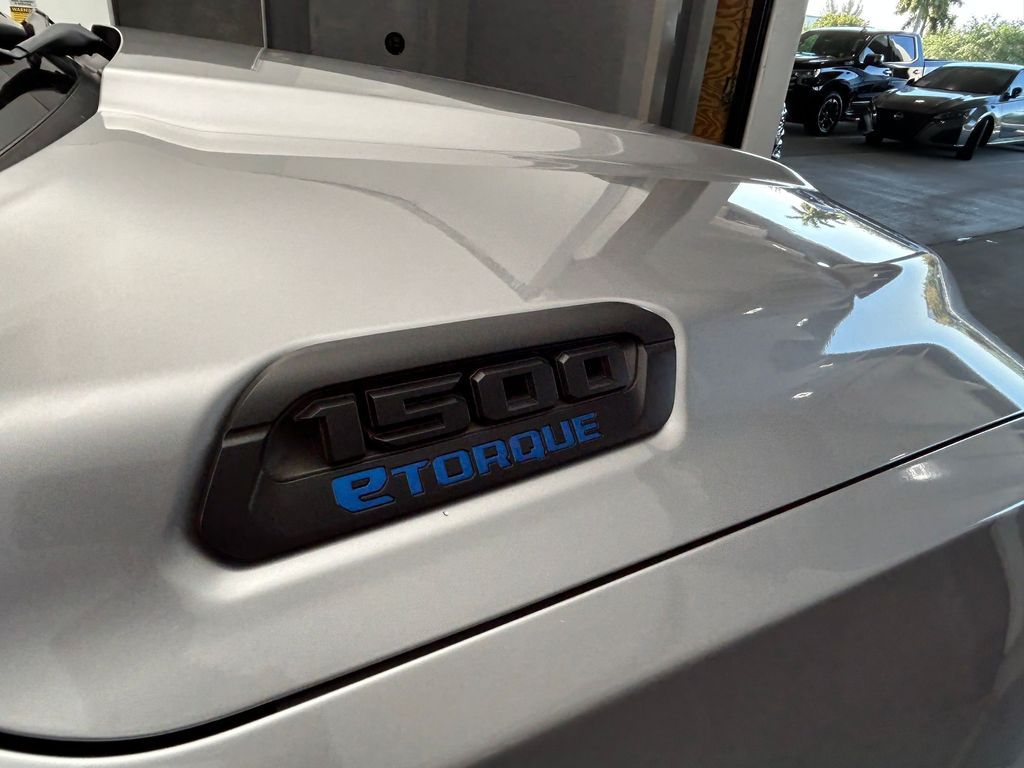 New 2026 Granite Crystal Metallic Clearcoat Ram Tungsten image 48