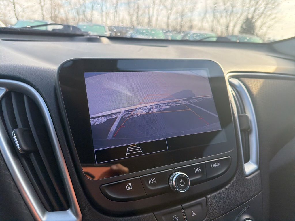 Thumbnail: 2022 Chevrolet Malibu - 29