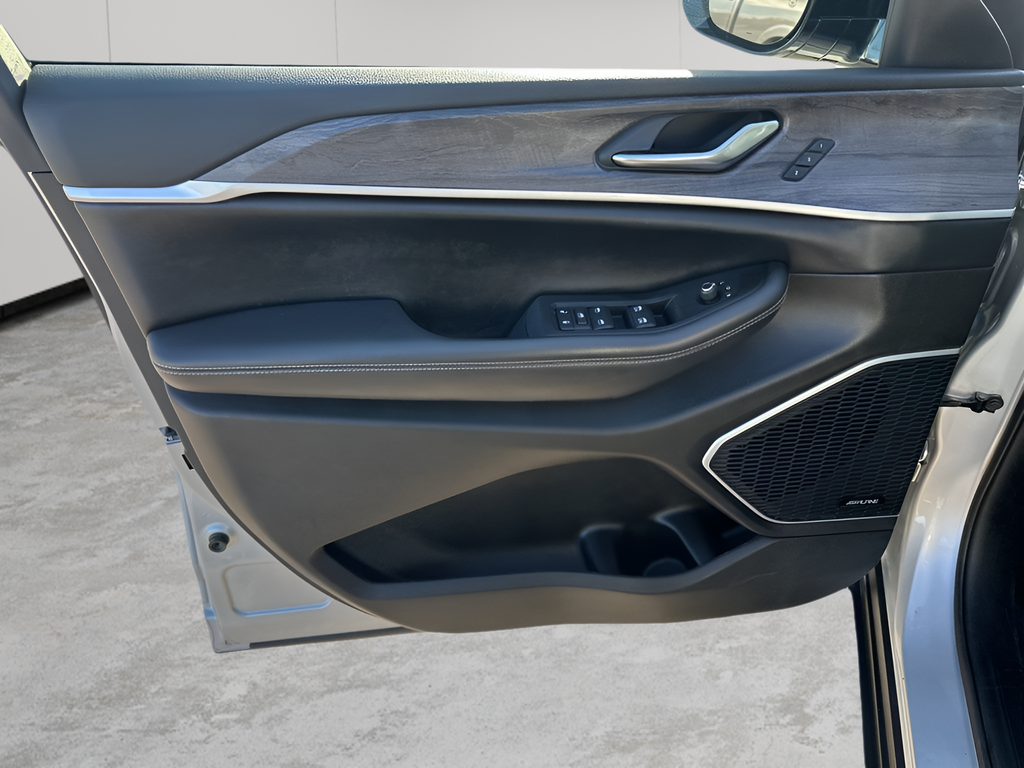 Used Car 2022 Jeep Grand Cherokee L  Limited For Sale Under $35,000 In Austin, Texas