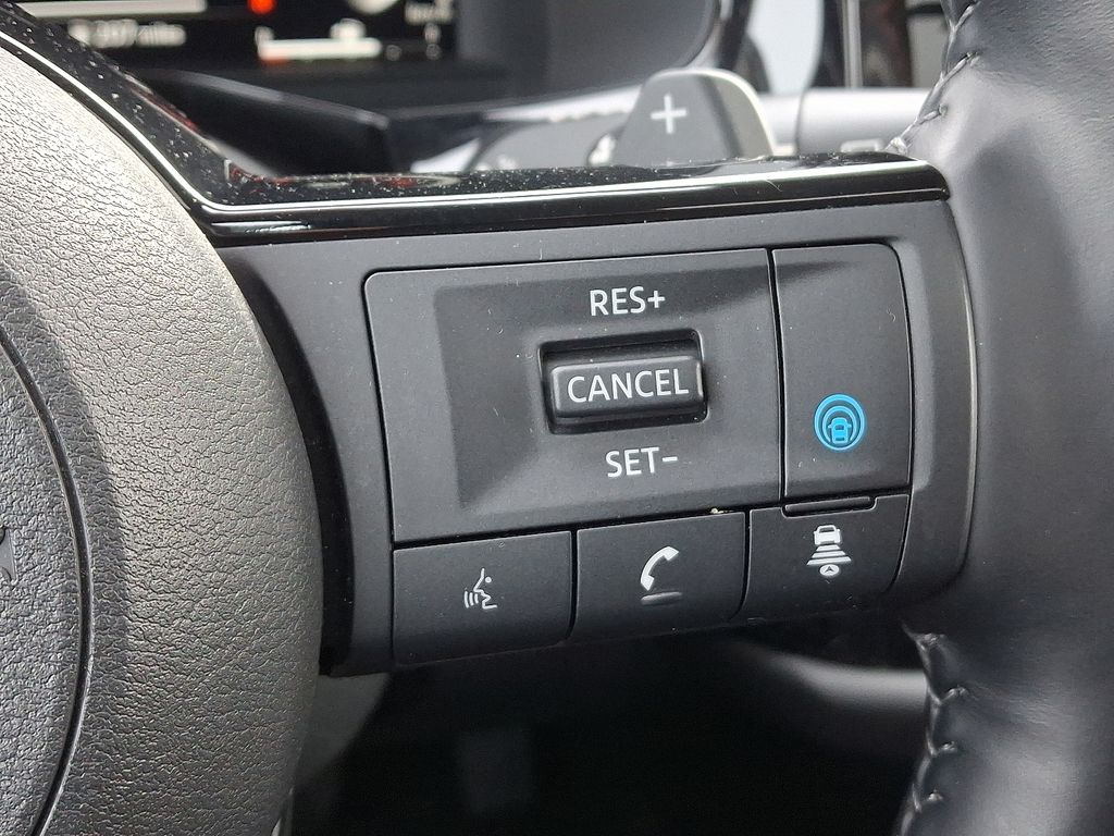 Thumbnail: 2023 Nissan Pathfinder - 23