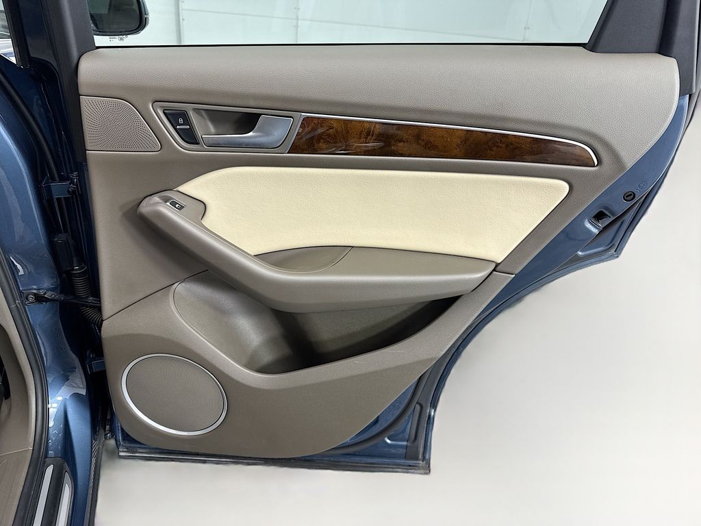 Thumbnail: 2017 Audi Q5 - 26