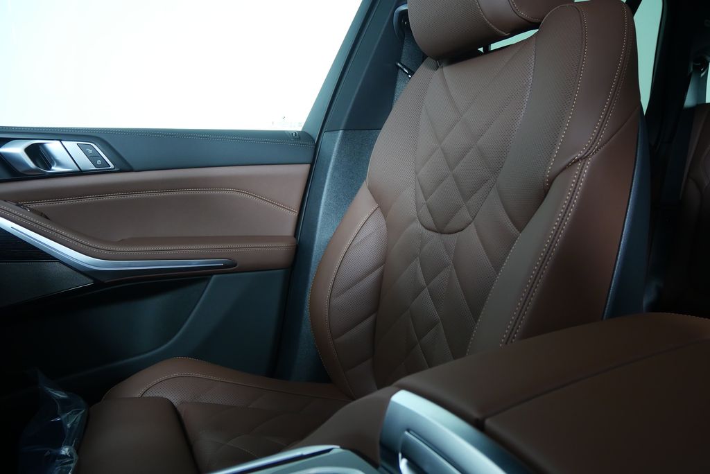 Thumbnail: 2026 BMW X5 - 23