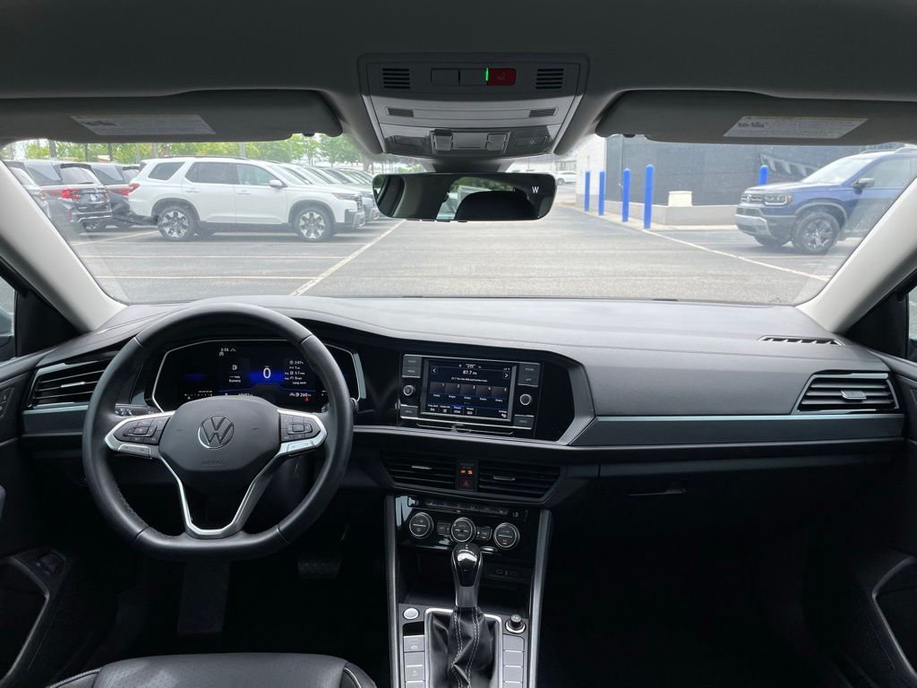 Thumbnail: 2022 Volkswagen Jetta - 10