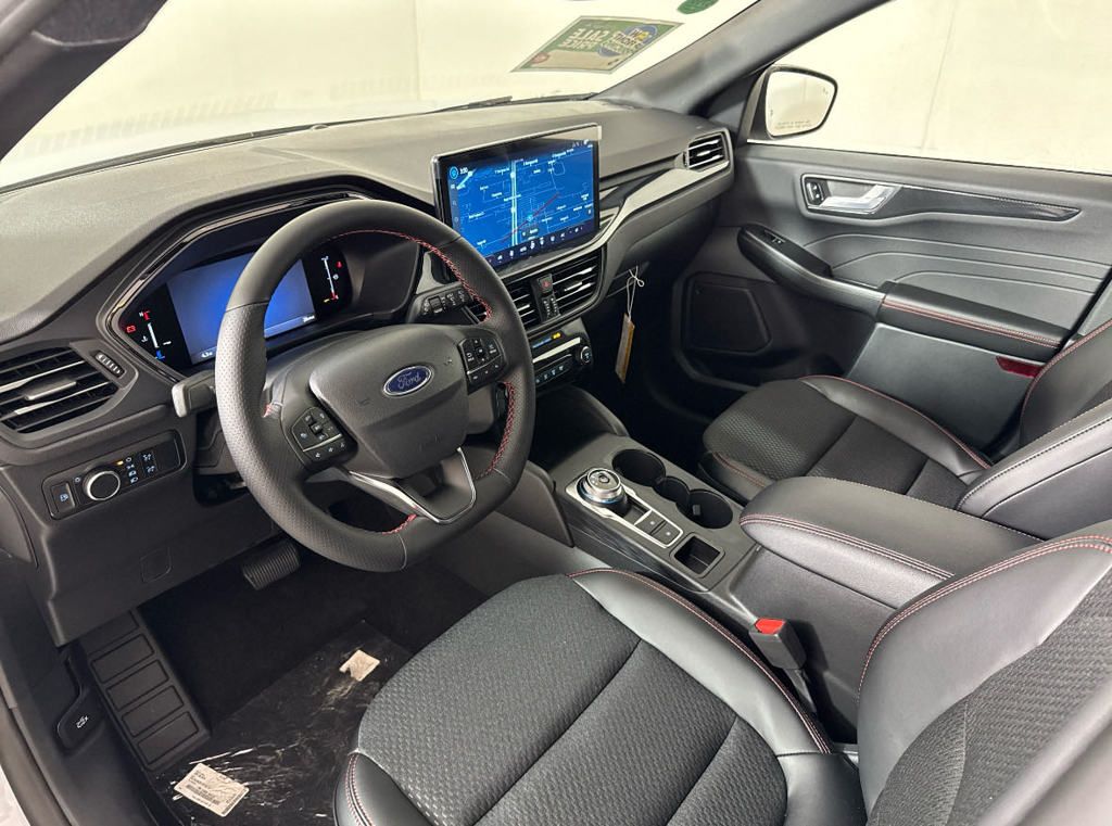 2025 Ford Escape ST-Line photo 17