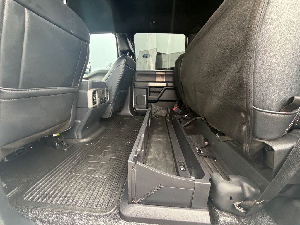 2022 Ford F-350SD Lariat - 11