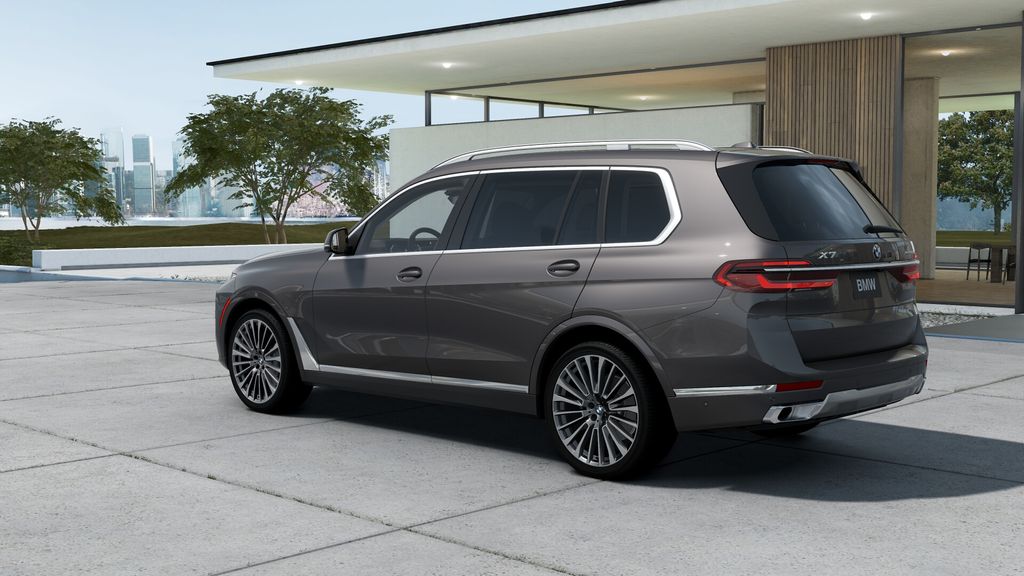 2025 BMW X7 xDrive40i 32