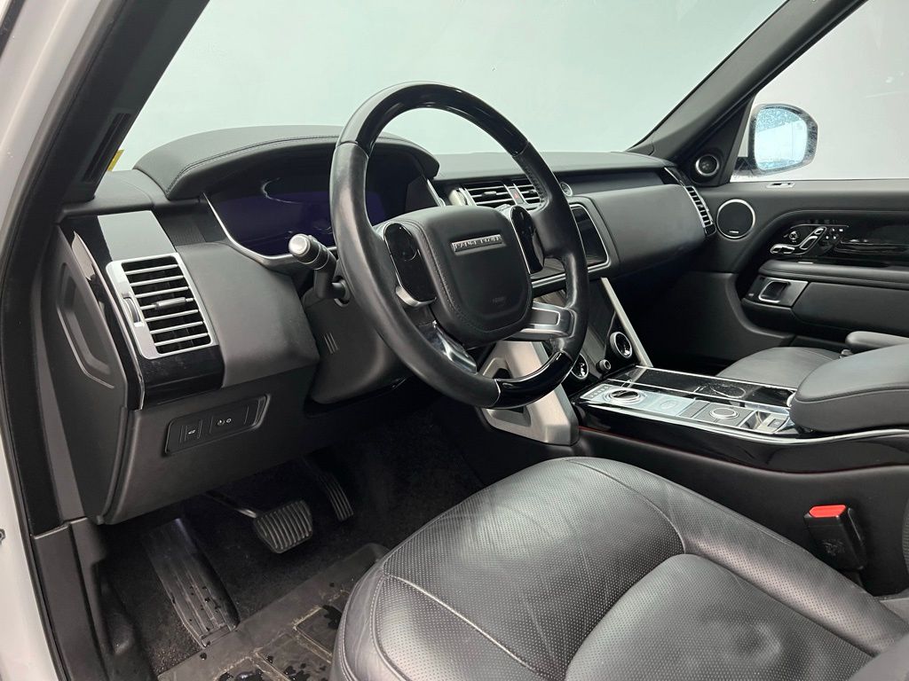 Thumbnail: 2019 Land Rover Range Rover - 23