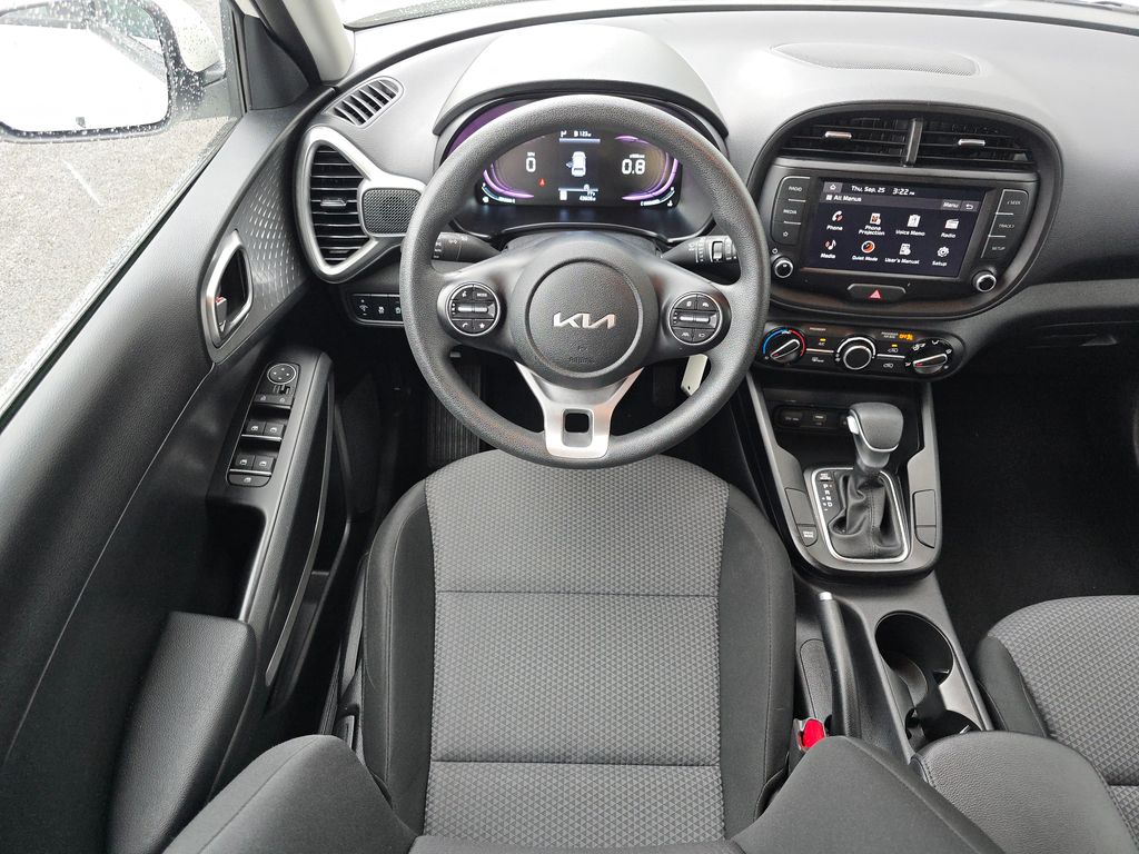 2023 Kia Soul LX photo 14