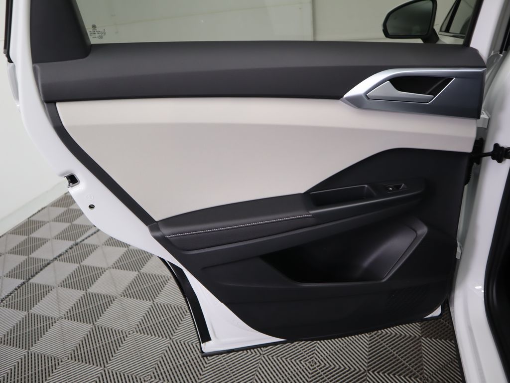 Thumbnail: 2025 Volkswagen Taos - 26