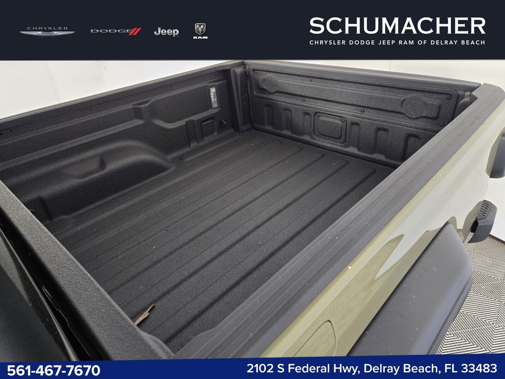 new 2026 Jeep Gladiator car, priced at $35,740