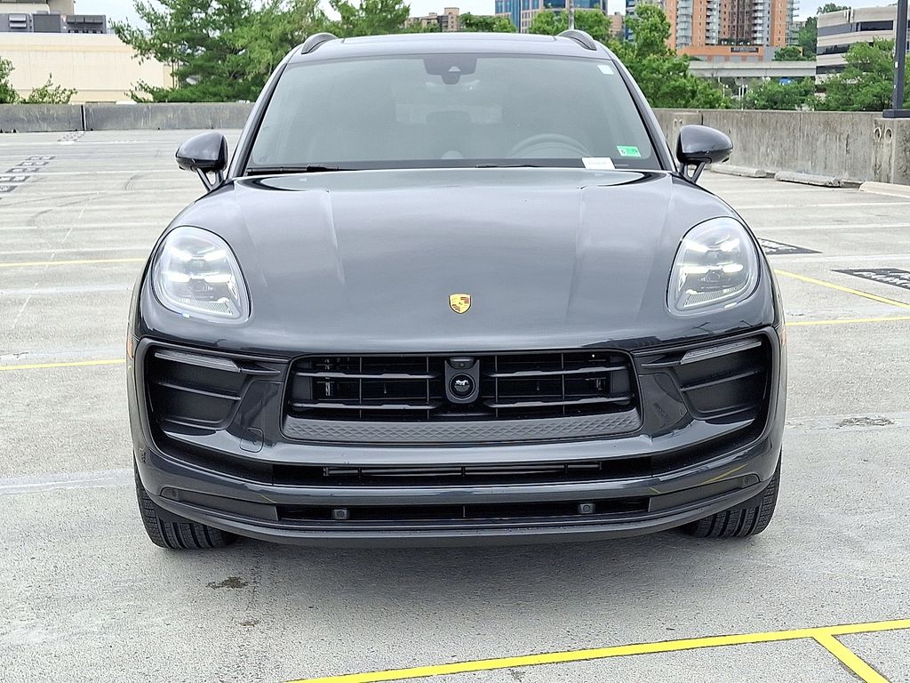 Thumbnail: 2025 Porsche Macan - 6