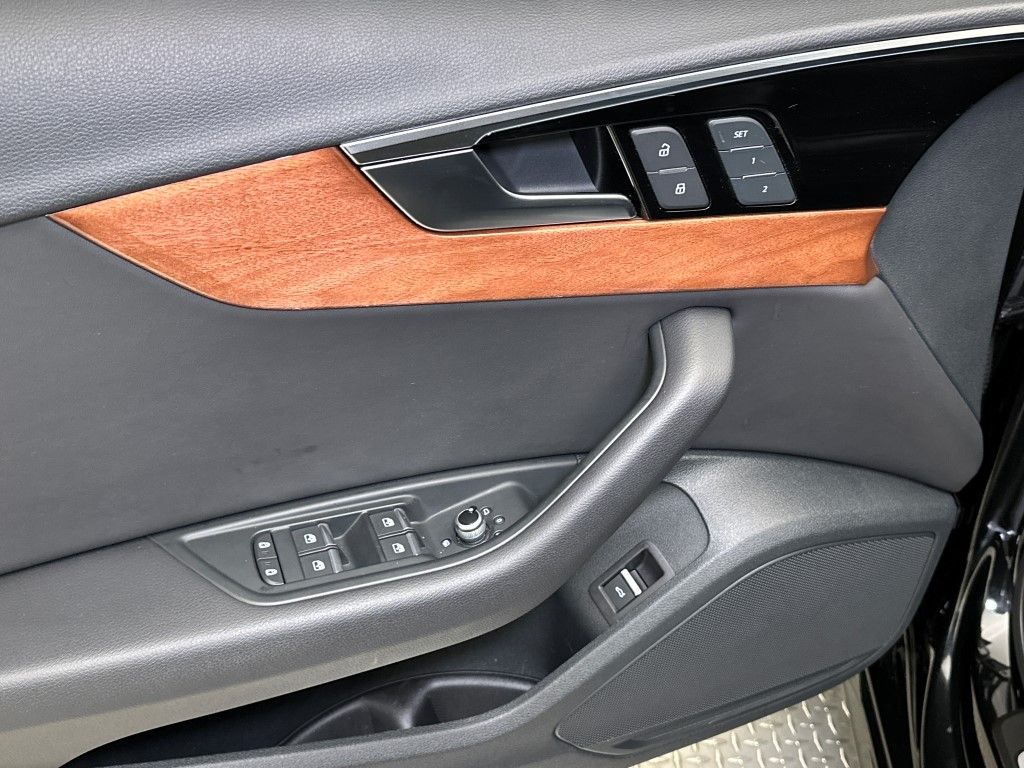 Thumbnail: 2023 Audi A4 - 18